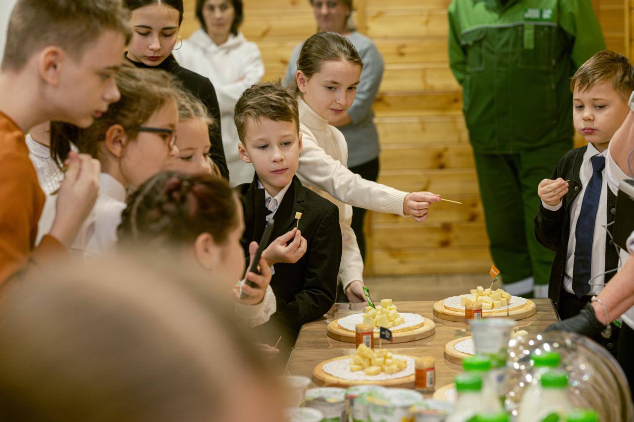 Фото Эконива экскурсия на молочную ферму Уланово - развлечение в Москве | Досугатор